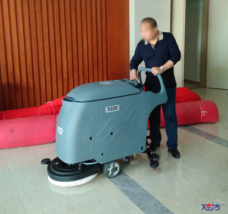 辦公室保潔，環(huán)保無污染無噪音，高效清潔-辦公室洗地機(jī)