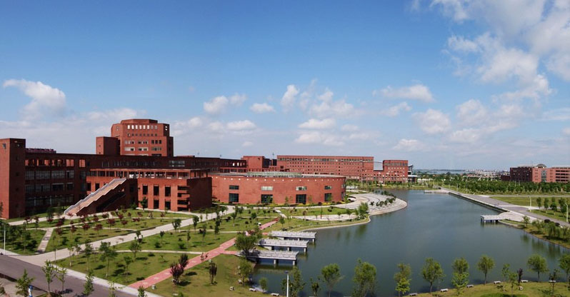 江西師范大學旭潔洗地機客戶案例-<a href=http://m.dgetm.com target=_blank class=infotextkey>洗地機生產廠</a>家